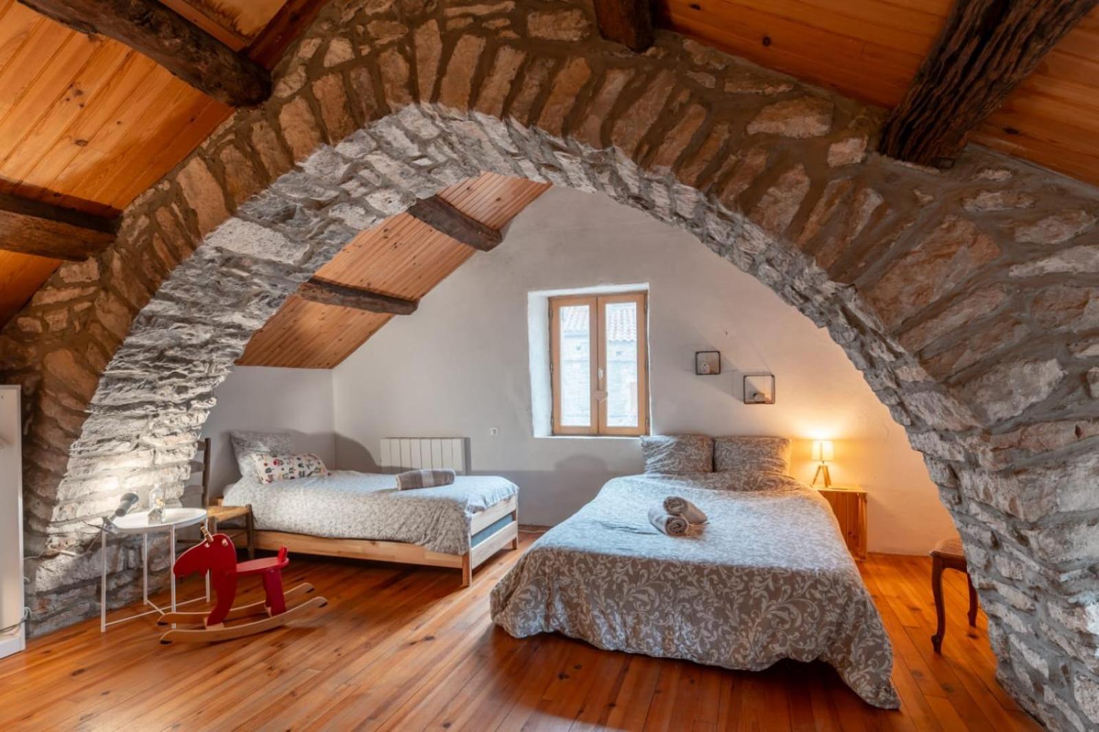 Maison De Village Au Coeur Des Remparts Sainte-Eulalie-de-Cernon ภายนอก รูปภาพ